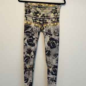 Teeki Desert Rose Hot Pant